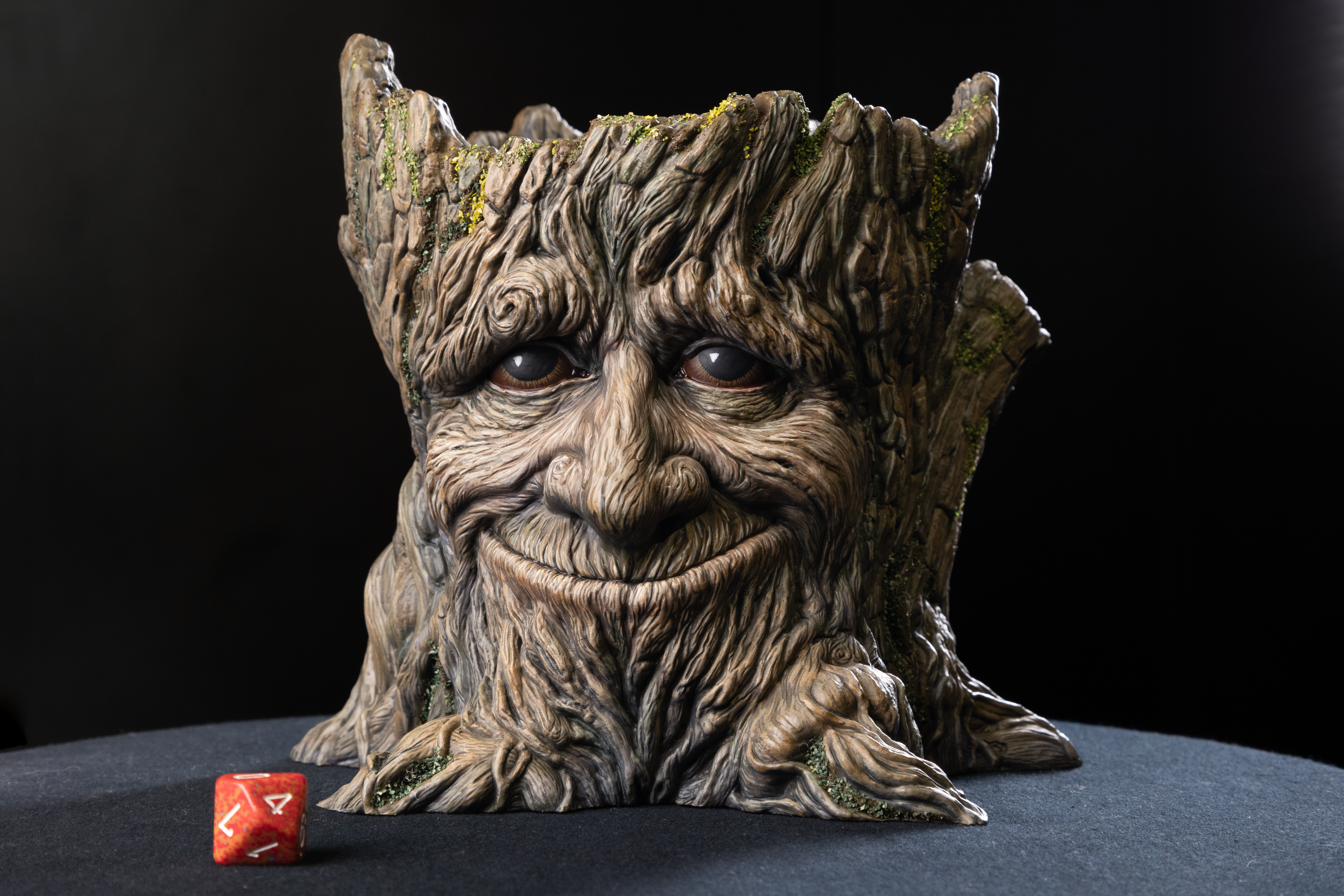 Wise-Trunk-Flower-Pot